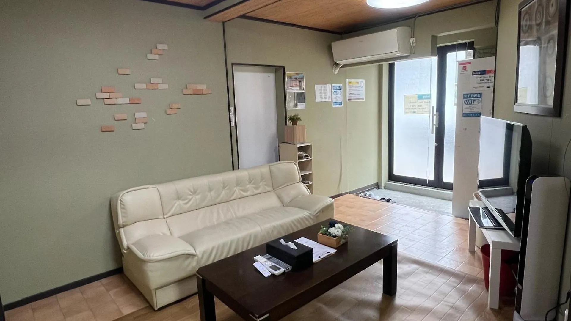 鶴橋戸建て 0*, Ósaka Japonsko